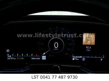 CADILLAC Escalade SPORT PLATINUM 6.2V8 4WD € 75.500 T1