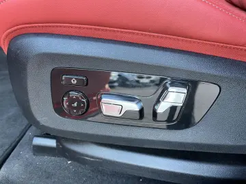 BMW XM 50e DAP PAP AHK Massage H K Iconic Glow HUD