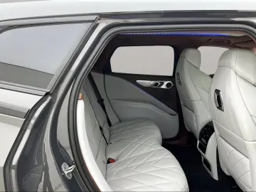 BMW XM 50e Massage AHK Driv.Assist.Prof Harman K