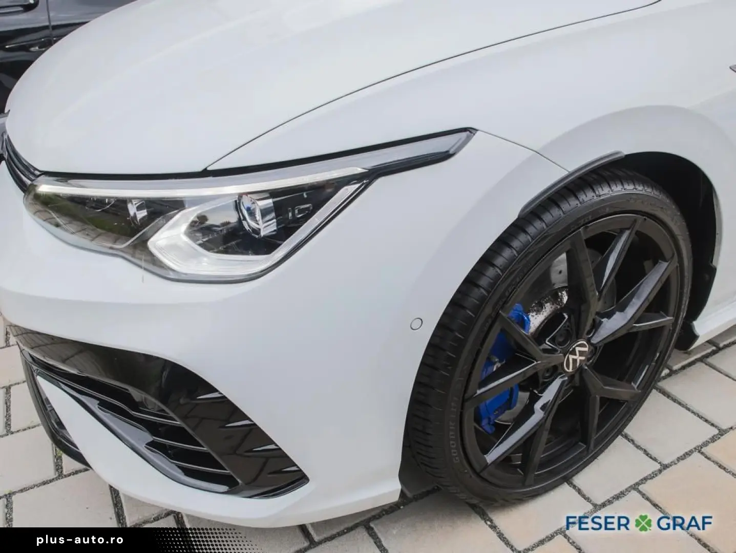 VW Golf 8 R Performance Leder Matrix Pano V-max 270