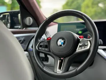 BMW XM Individual Marina Bay Blau Merino Leder