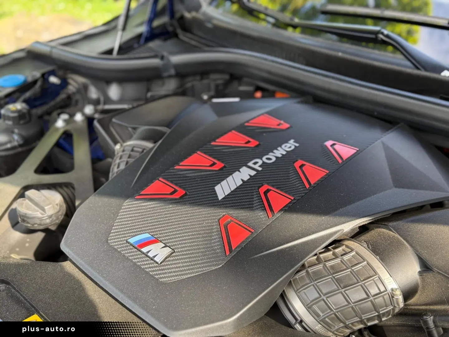 BMW XM Individual Marina Bay Blau Merino Leder