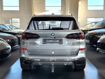 BMW X5 50e xDrive M-Sport  Carbon Luft Sky Pano AHK