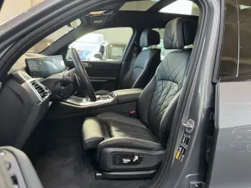 BMW X5 50e xDrive M-Sport  Carbon Luft Sky Pano AHK