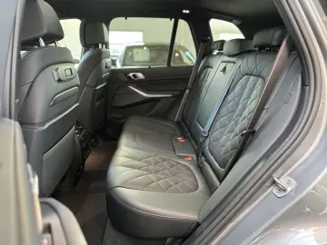 BMW X5 50e xDrive M-Sport  Carbon Luft Sky Pano AHK