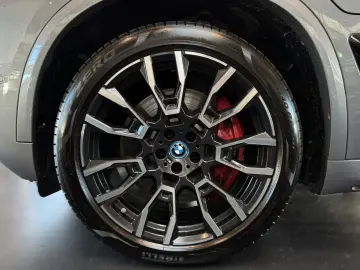 BMW X5 50e xDrive M-Sport  Carbon Luft Sky Pano AHK