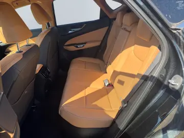 Lexus NX 350h Linia executivă  Bi-LED  360