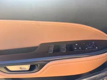 Lexus NX 350h Linia executivă  Bi-LED  360