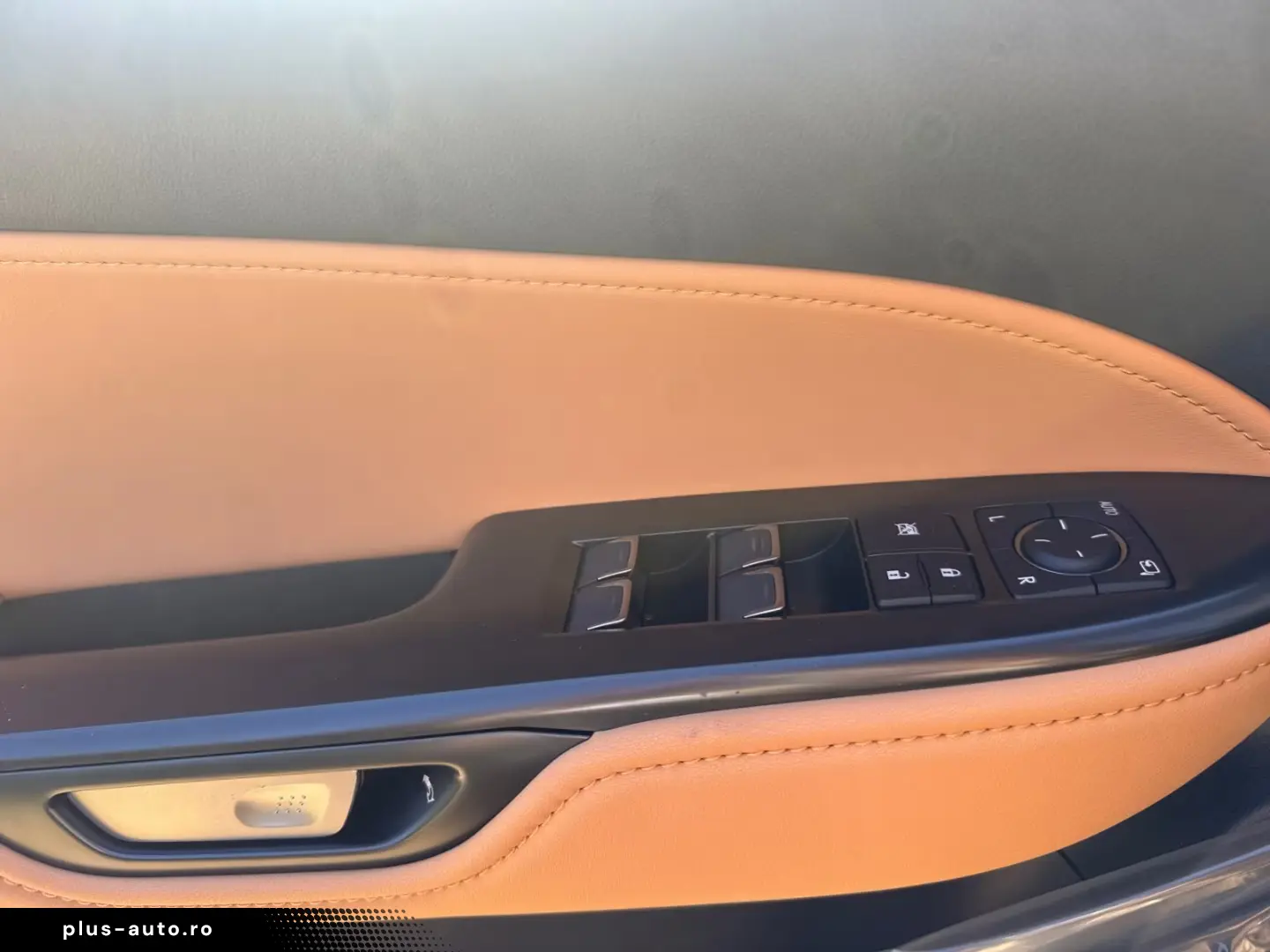 Lexus NX 350h Linia executivă  Bi-LED  360