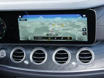 MERCEDES-BENZ E 300 de 4MATIC Limousine AMG AMBIENTE&hellip;