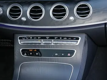 MERCEDES-BENZ E 300 de 4MATIC Limousine AMG AMBIENTE&hellip;