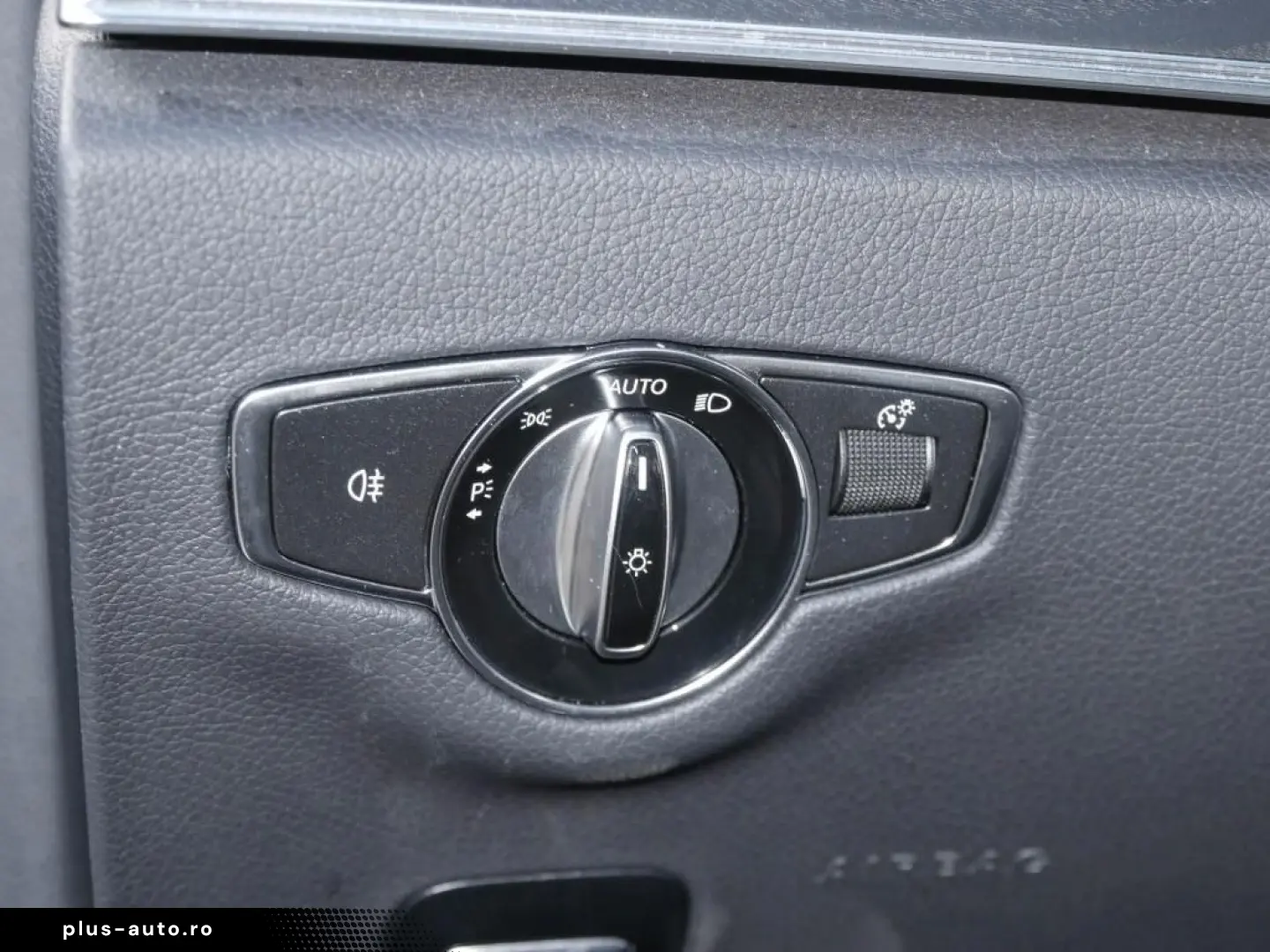 MERCEDES-BENZ E 300 de 4MATIC Limousine AMG AMBIENTE&hellip;