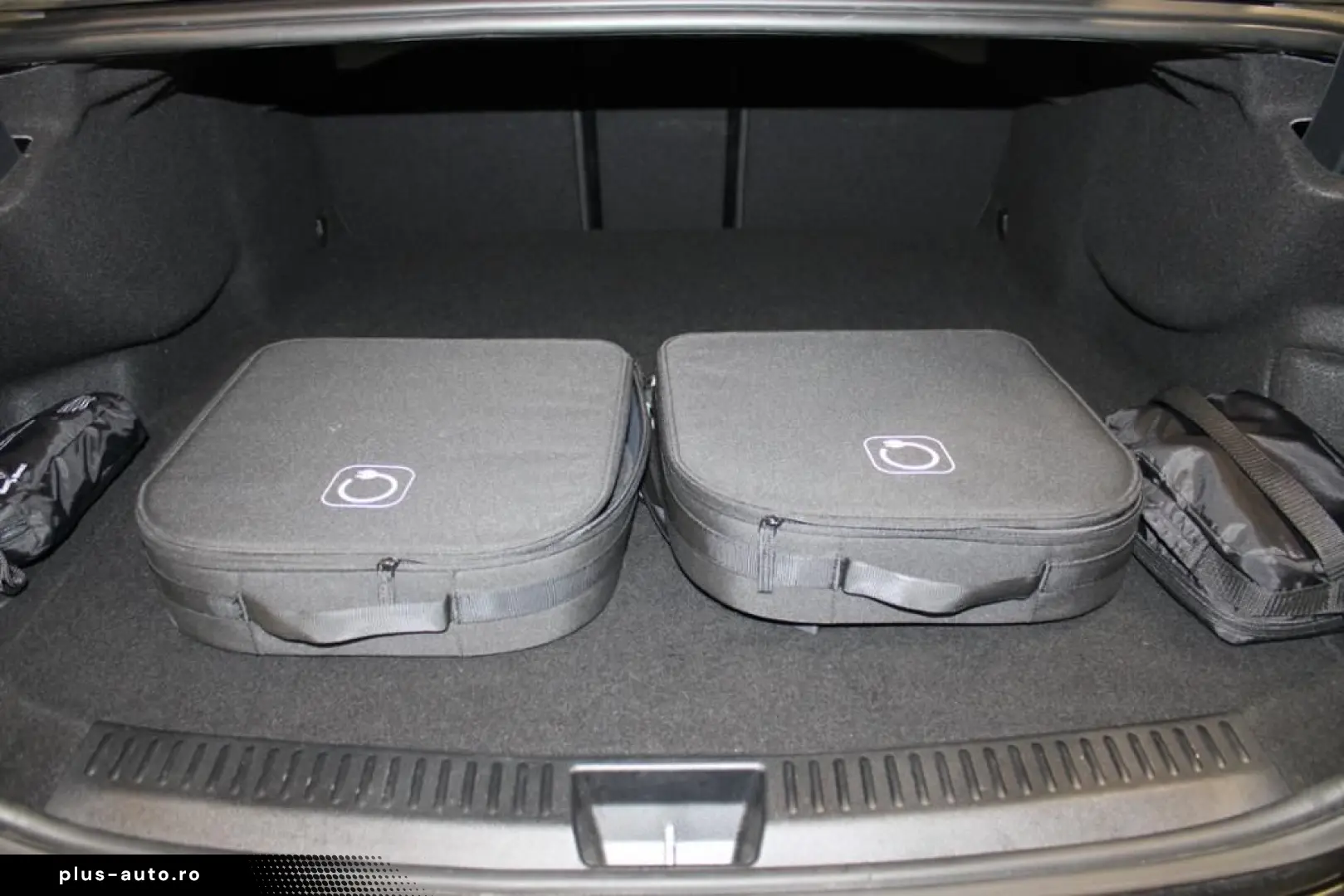 MERCEDES-BENZ E 400 e 4M  AMG Night Pano AIR Digit T&hellip;