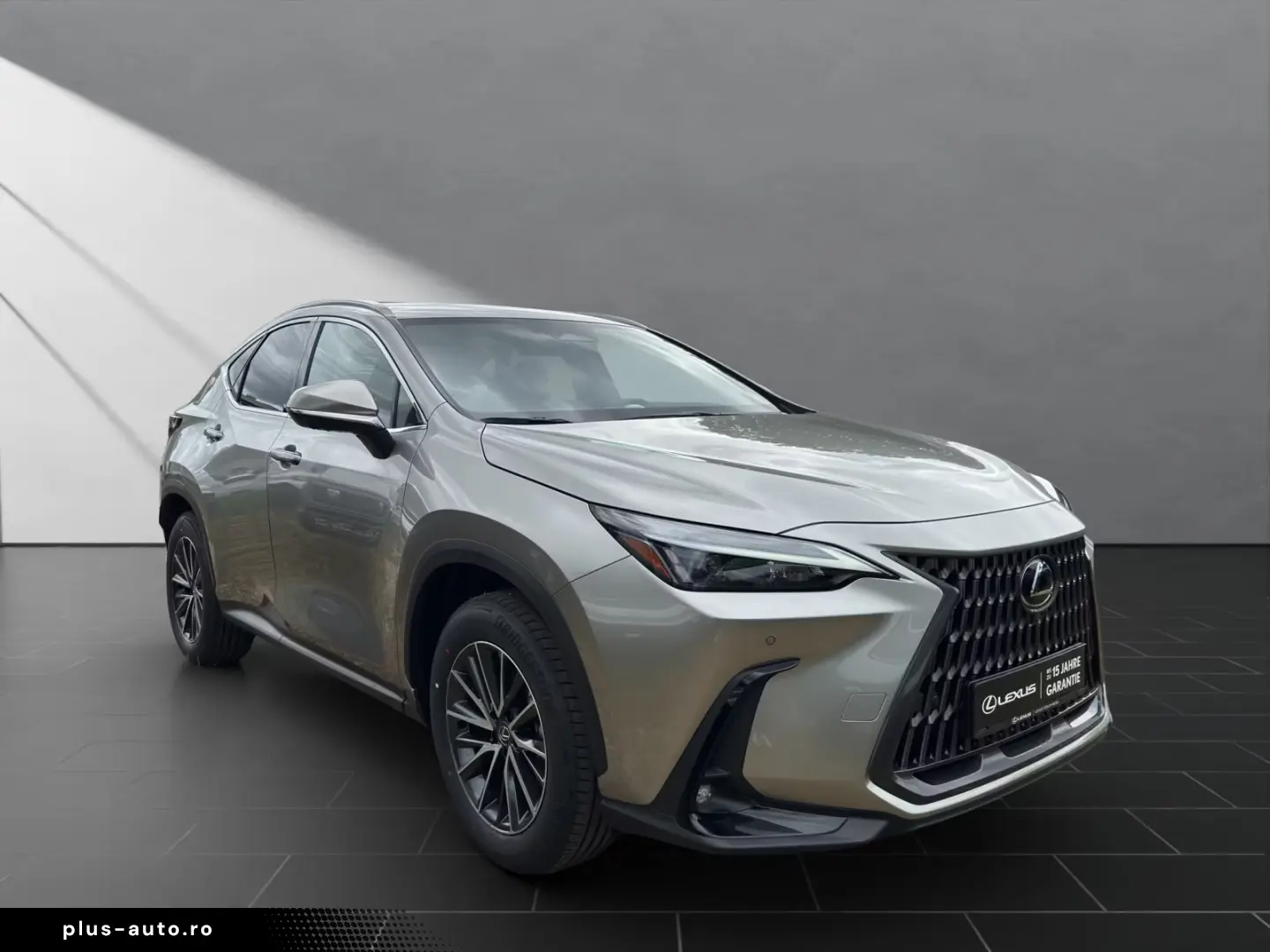 Lexus NX 350h h 243 hp