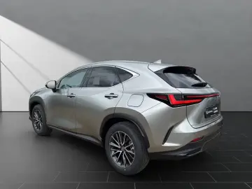 Lexus NX 350h h 243 hp