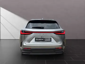 Lexus NX 350h h 243 hp