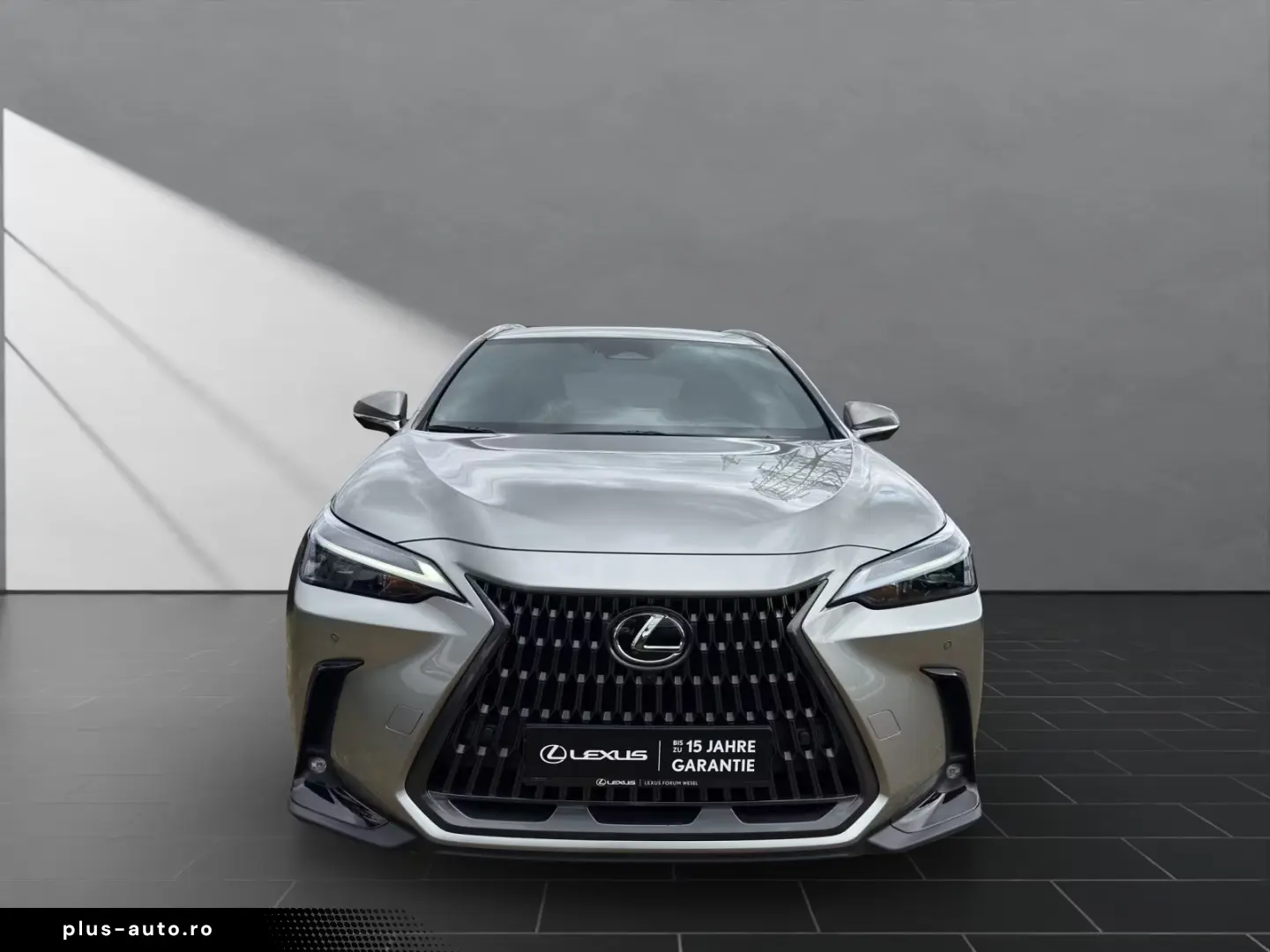 Lexus NX 350h h 243 hp