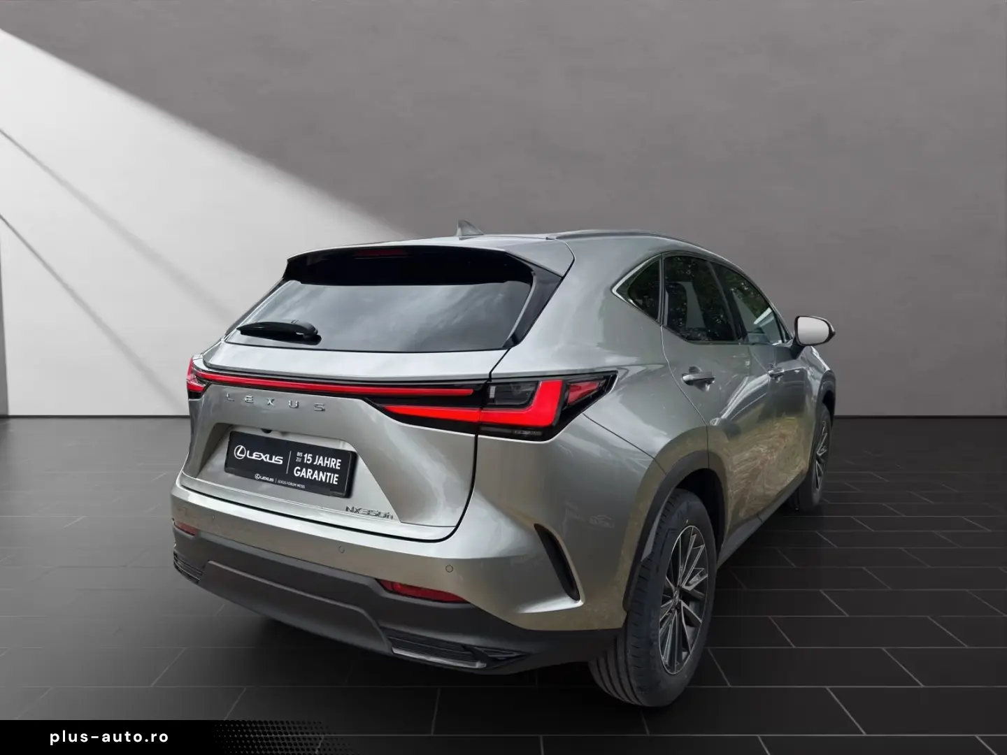 Lexus NX 350h h 243 hp