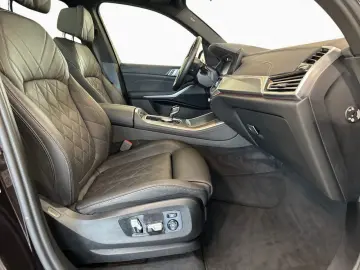 BMW X5 xD40d xLine DAProf 360  Pano AHK Laser