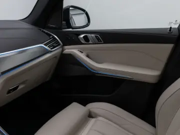 BMW X5 xD45e M Sport 360 Panorama Laser HUD DAB H K