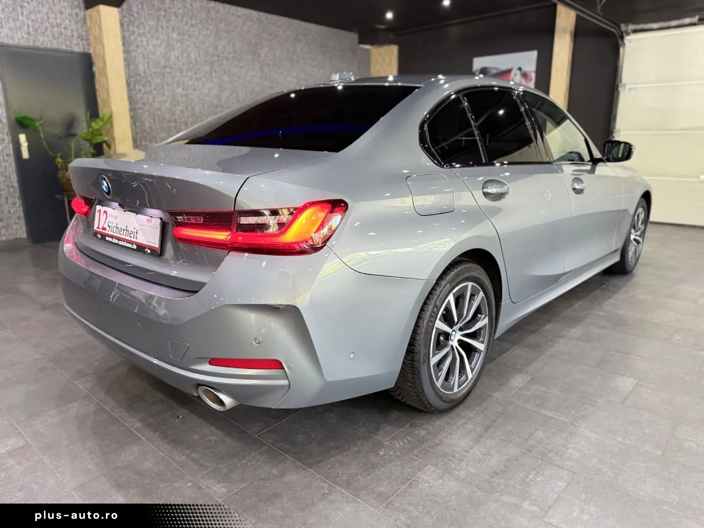 BMW 320 i Limousine  HEAD-UP   KAMERA   MEMORY   LED