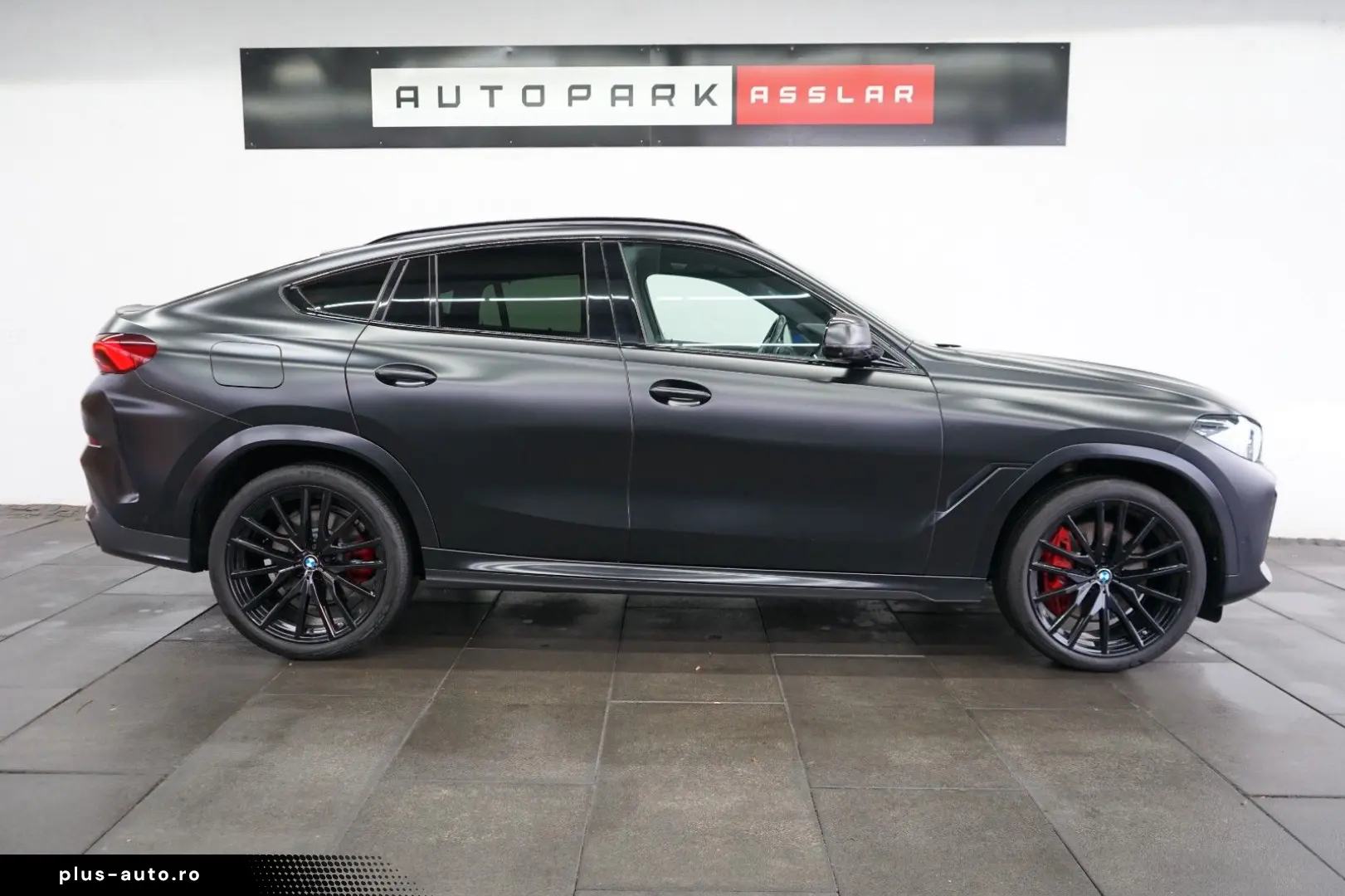 BMW X6 M50 i Frozen-BLACK BOWERS M-SITZE MEGA-SPEC!!