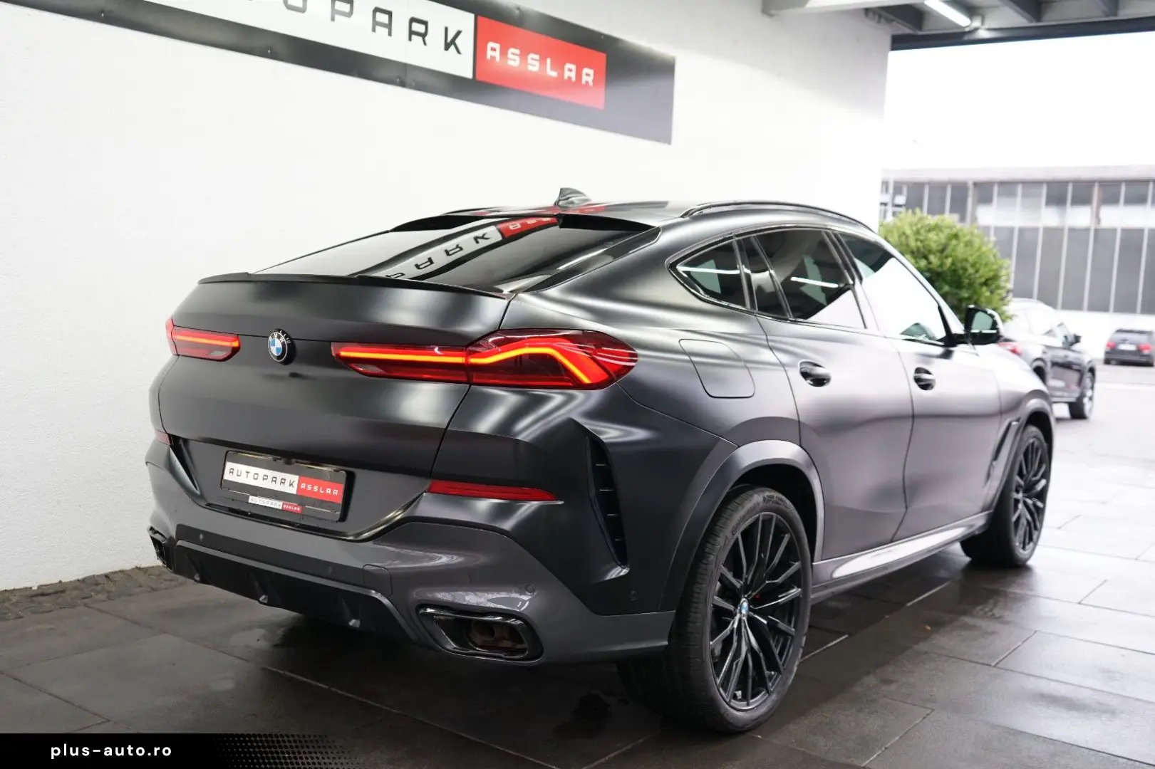 BMW X6 M50 i Frozen-BLACK BOWERS M-SITZE MEGA-SPEC!!