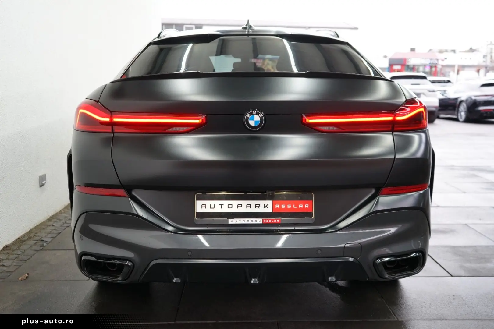 BMW X6 M50 i Frozen-BLACK BOWERS M-SITZE MEGA-SPEC!!