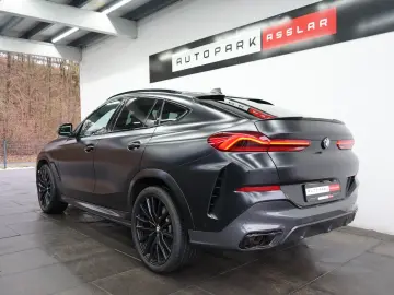 BMW X6 M50 i Frozen-BLACK BOWERS M-SITZE MEGA-SPEC!!