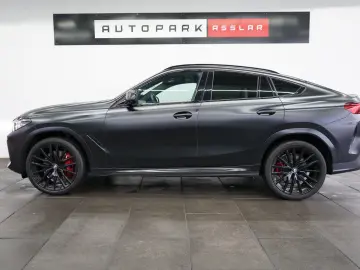 BMW X6 M50 i Frozen-BLACK BOWERS M-SITZE MEGA-SPEC!!