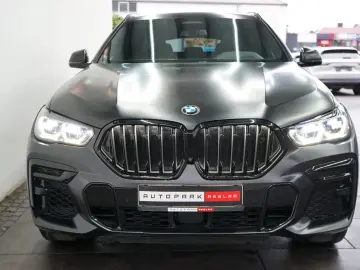 BMW X6 M50 i Frozen-BLACK BOWERS M-SITZE MEGA-SPEC!!