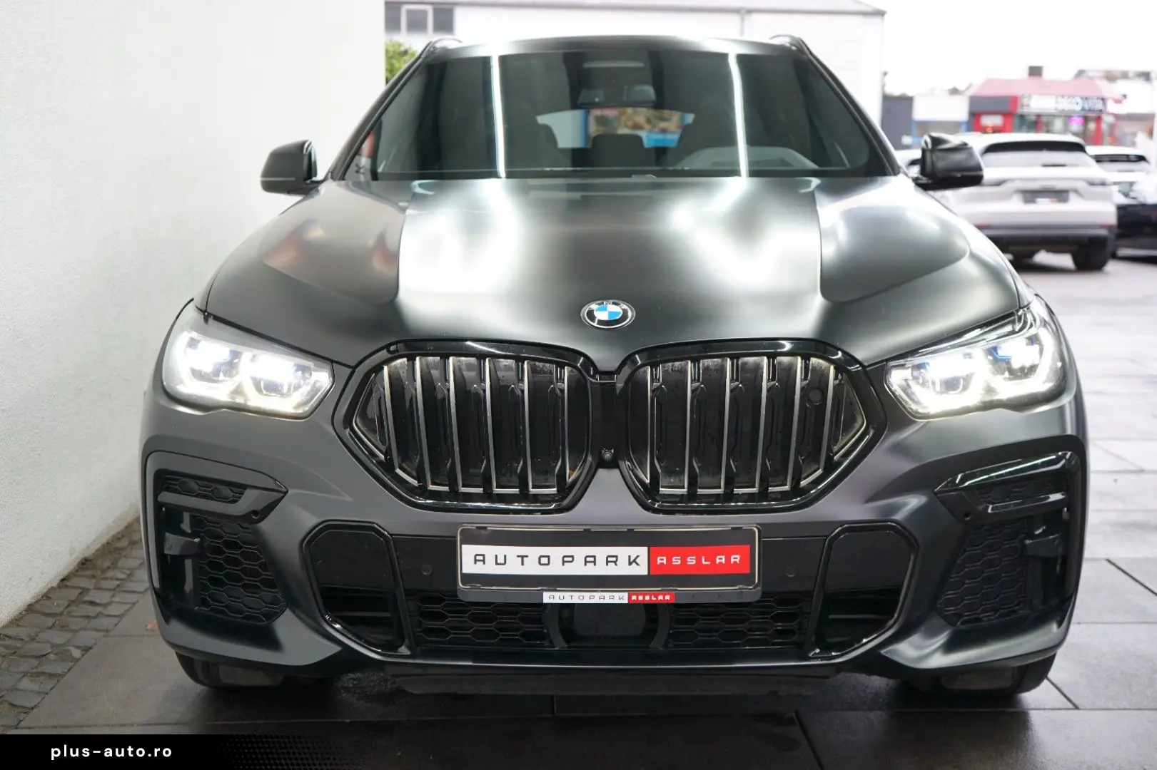 BMW X6 M50 i Frozen-BLACK BOWERS M-SITZE MEGA-SPEC!!