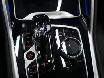 BMW X6 M50 i Frozen-BLACK BOWERS M-SITZE MEGA-SPEC!!