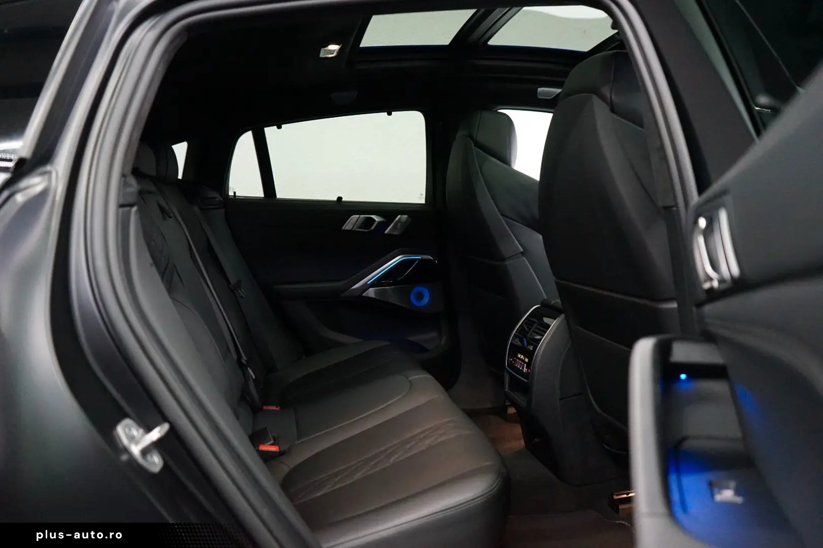 BMW X6 M50 i Frozen-BLACK BOWERS M-SITZE MEGA-SPEC!!