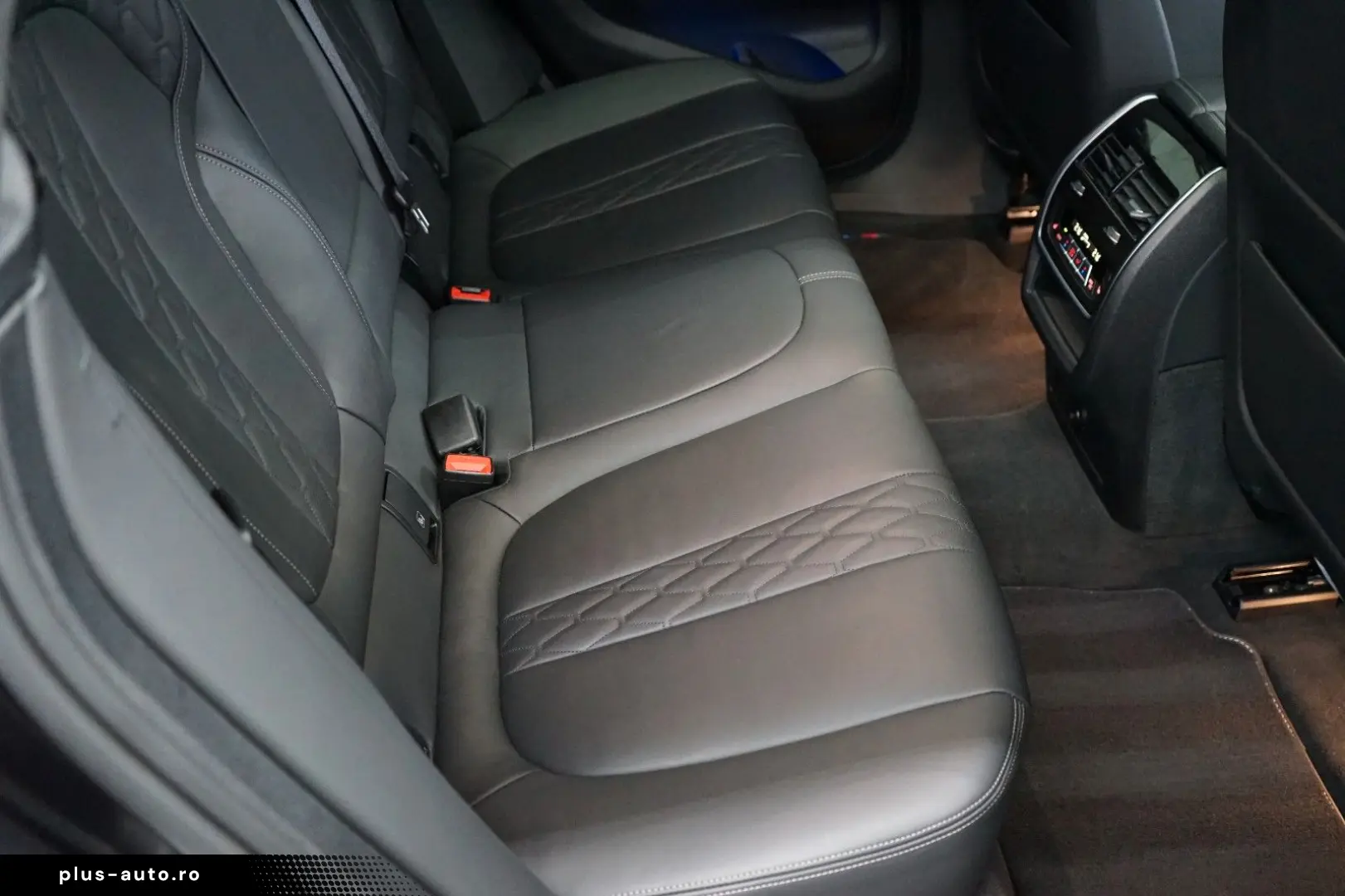 BMW X6 M50 i Frozen-BLACK BOWERS M-SITZE MEGA-SPEC!!