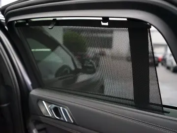 BMW X6 M50 i Frozen-BLACK BOWERS M-SITZE MEGA-SPEC!!