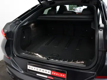 BMW X6 M50 i Frozen-BLACK BOWERS M-SITZE MEGA-SPEC!!