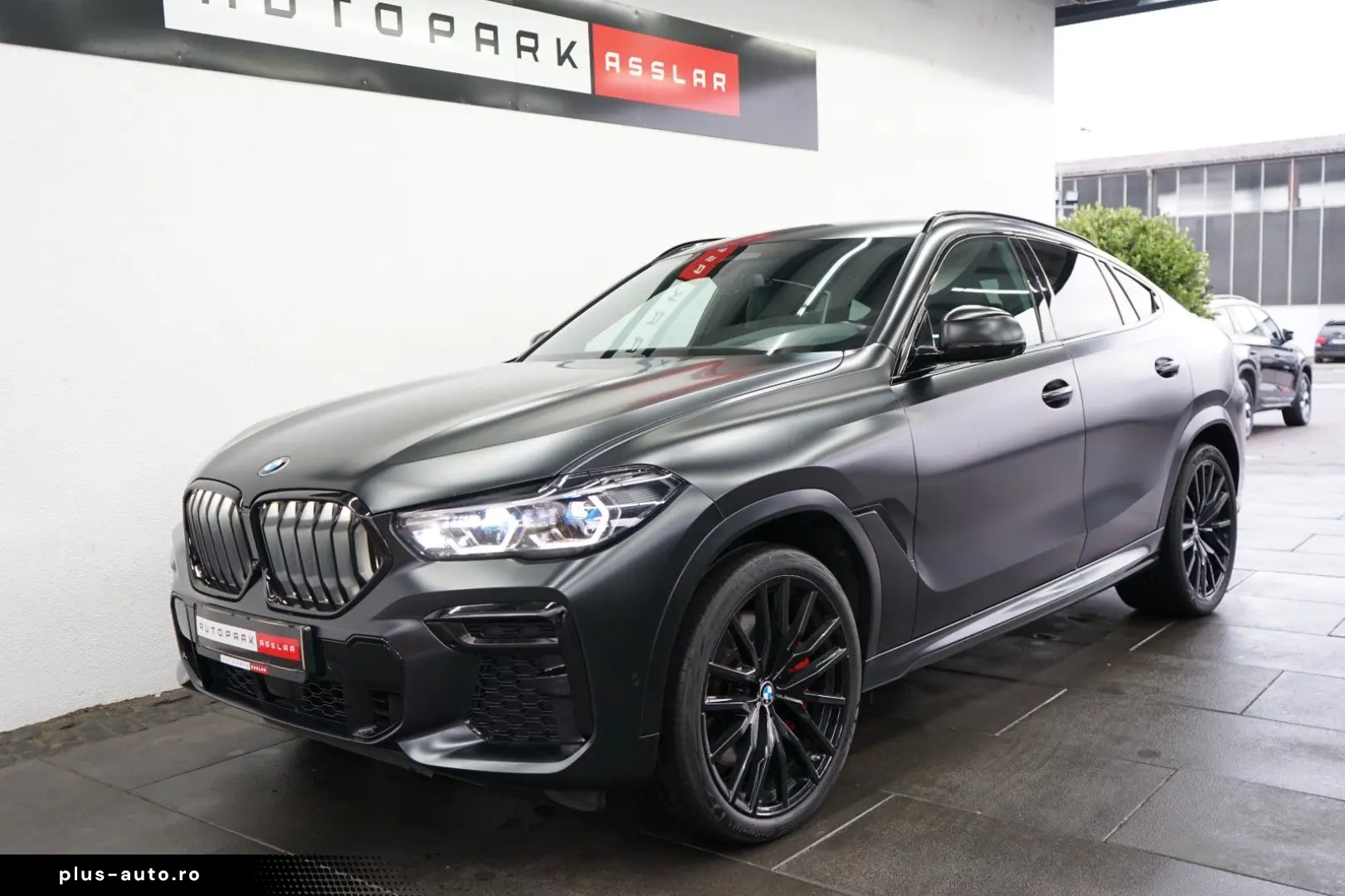 BMW X6 M50 i Frozen-BLACK BOWERS M-SITZE MEGA-SPEC!!