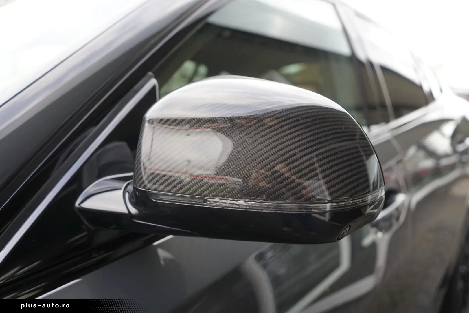 BMW X6 M50i Individual Carbon M Sitze PanoSKY Iconic