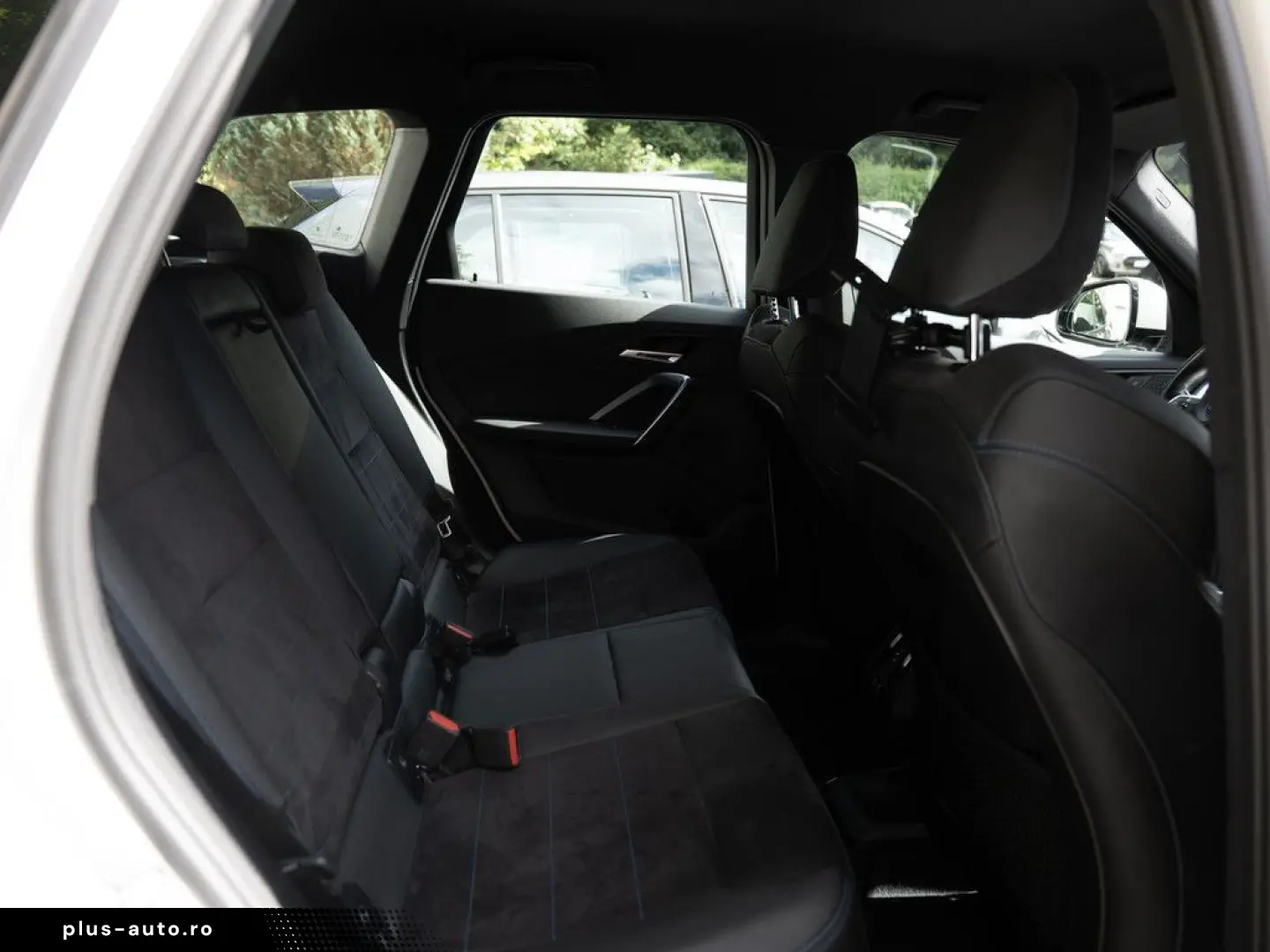 BMW X1 xDrive30 M-Sport AHK HUD 360  LED NAVI SHZ