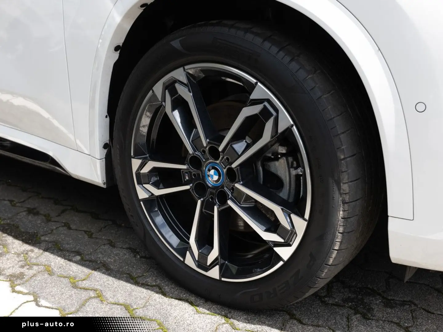 BMW X1 xDrive30 M-Sport AHK HUD 360  LED NAVI SHZ