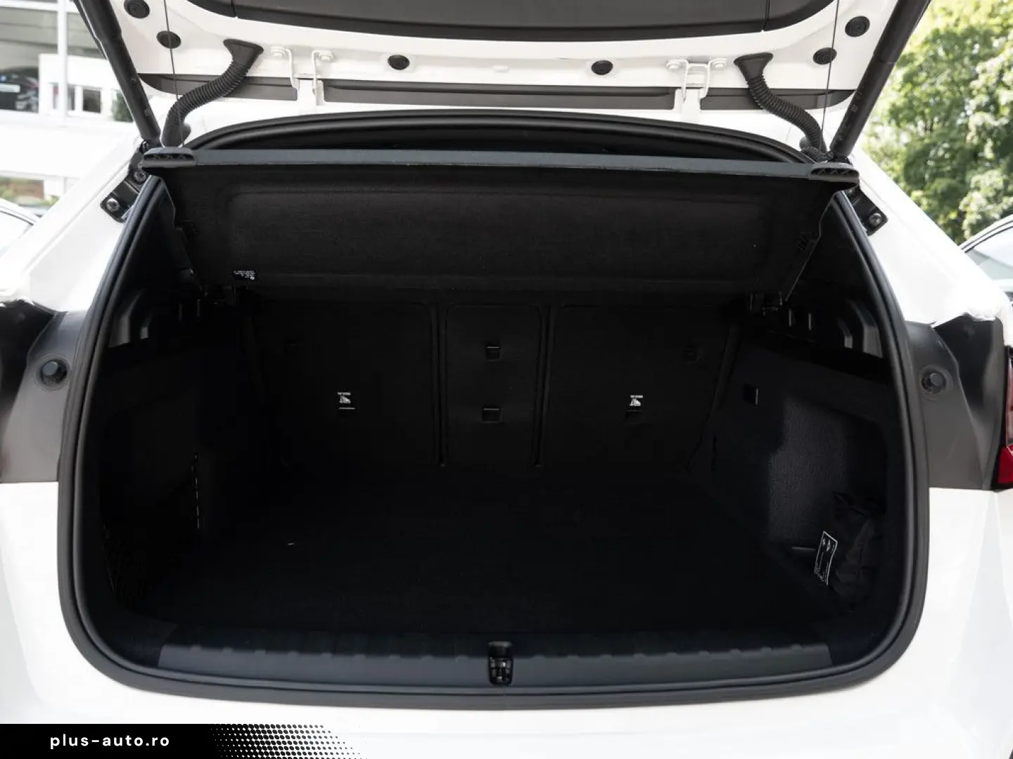 BMW X1 xDrive30 M-Sport AHK HUD 360  LED NAVI SHZ