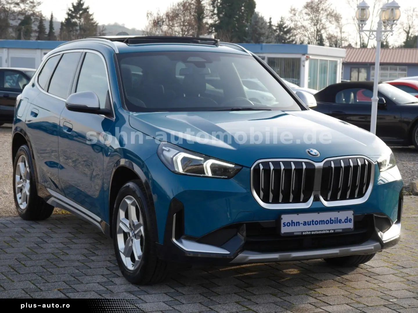 BMW X1 18 i sDri xLine Panorama ACC HUD LED AHK 360