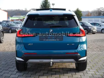 BMW X1 18 i sDri xLine Panorama ACC HUD LED AHK 360