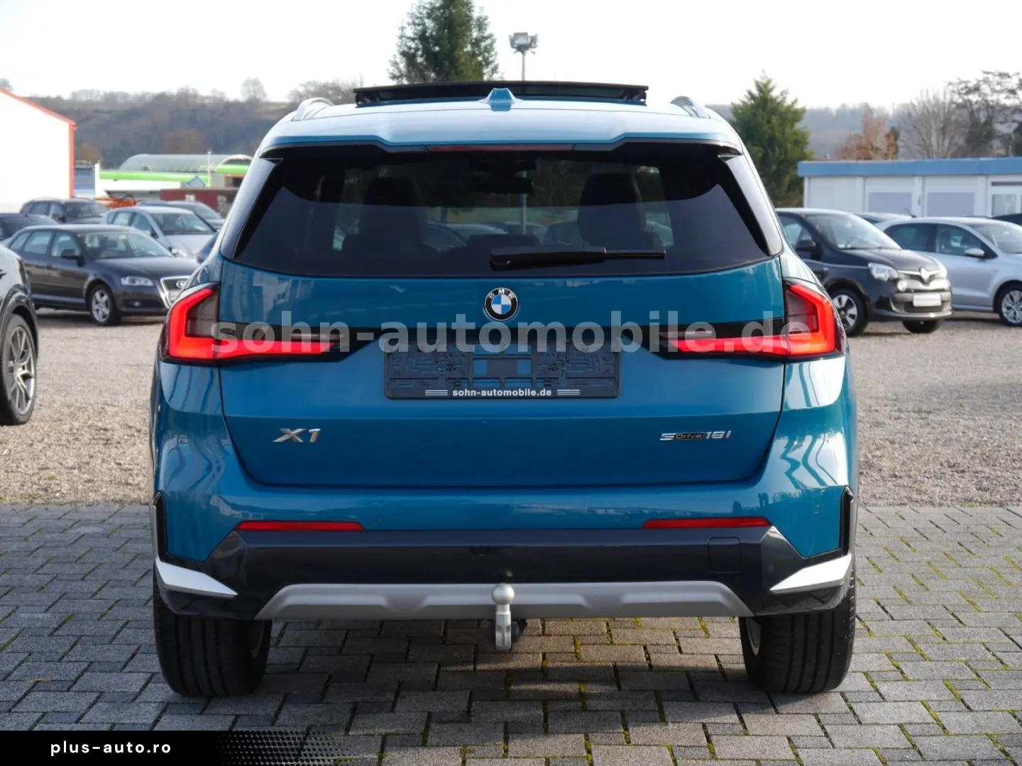 BMW X1 18 i sDri xLine Panorama ACC HUD LED AHK 360