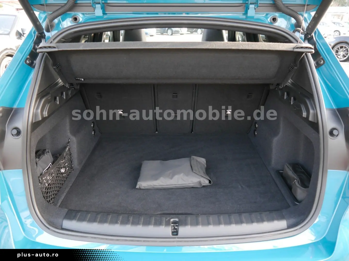 BMW X1 18 i sDri xLine Panorama ACC HUD LED AHK 360