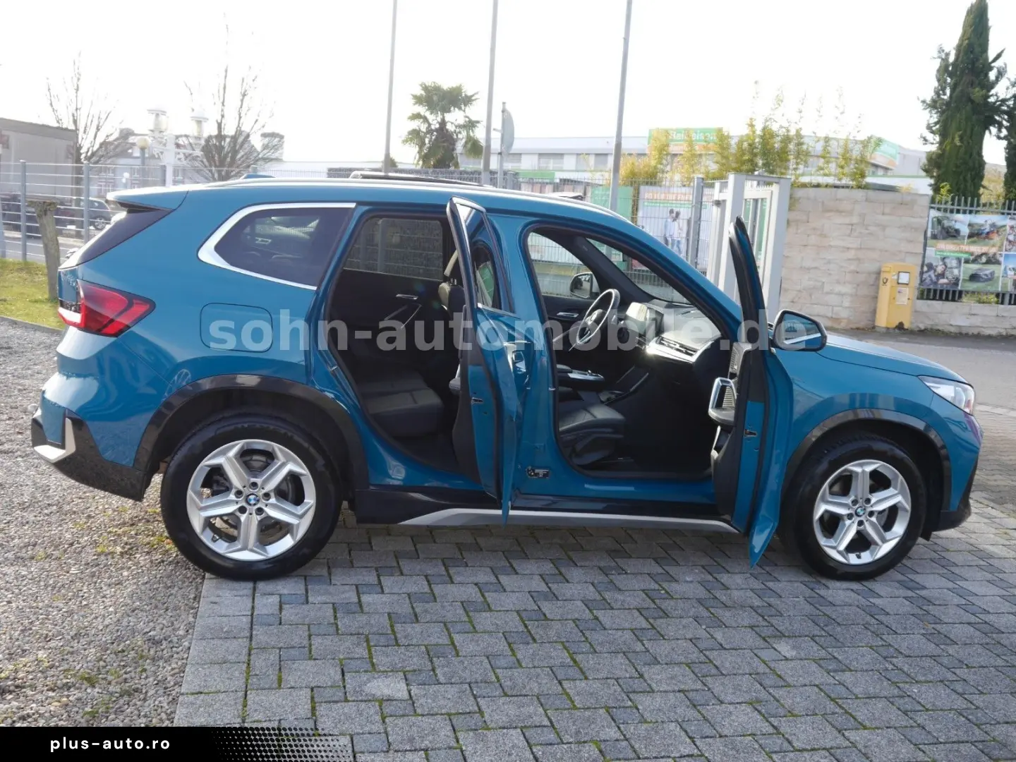 BMW X1 18 i sDri xLine Panorama ACC HUD LED AHK 360