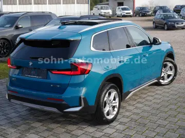 BMW X1 18 i sDri xLine Panorama ACC HUD LED AHK 360