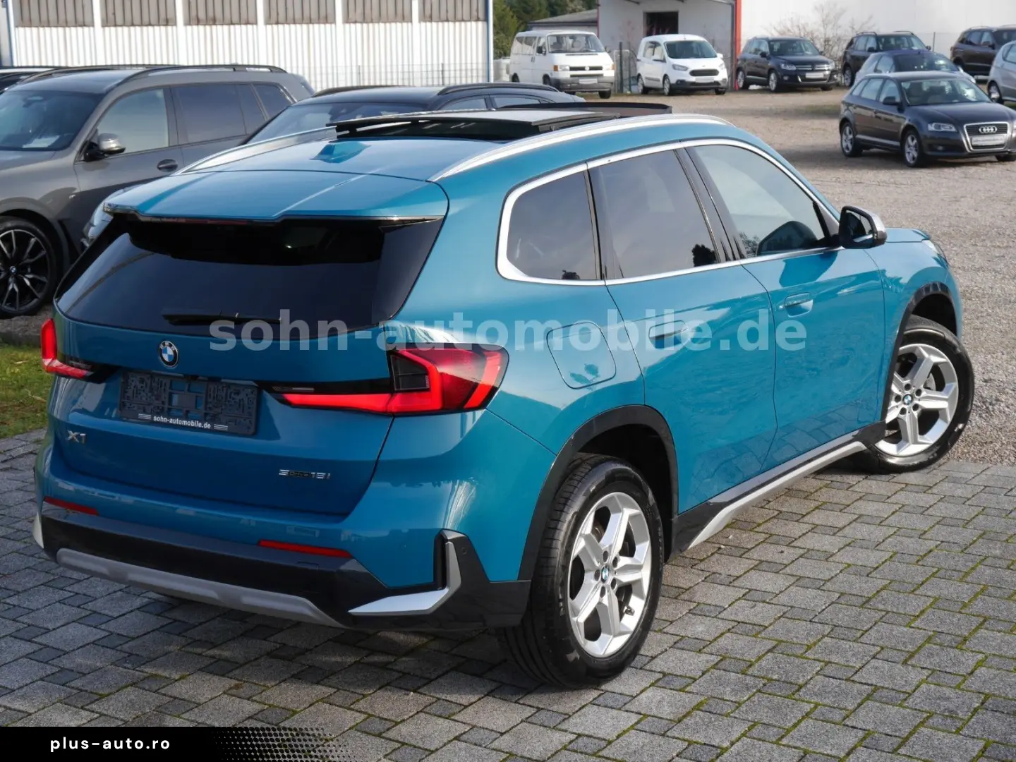 BMW X1 18 i sDri xLine Panorama ACC HUD LED AHK 360