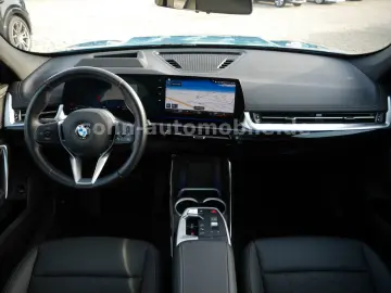 BMW X1 18 i sDri xLine Panorama ACC HUD LED AHK 360